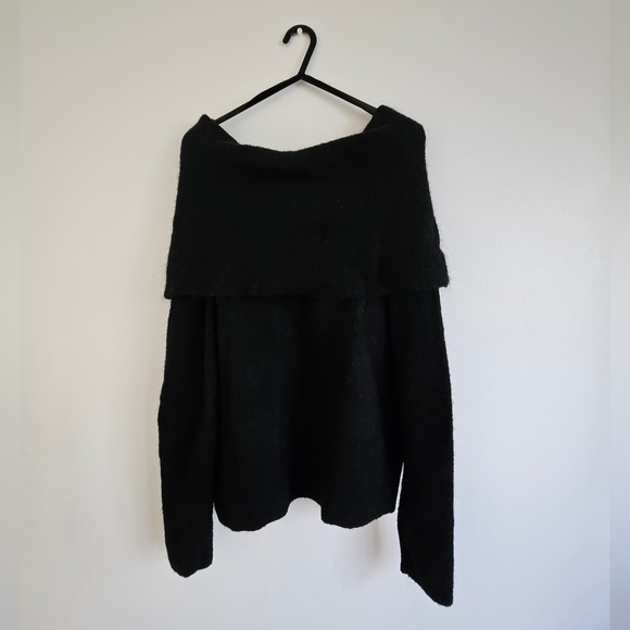 Witchery | Sweater Black Wool - Size S | Twist Front - Picture 5 of 5